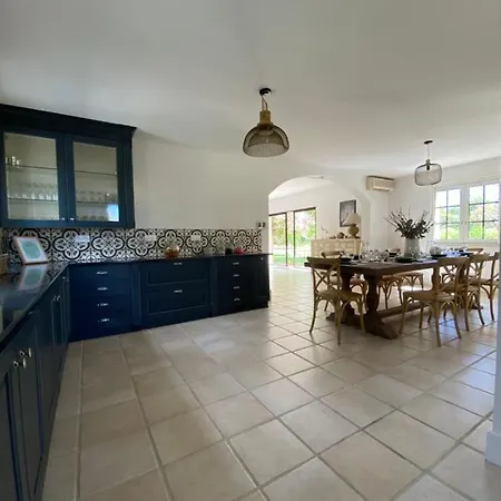 Villa Raffinee, Parc Cloture, 4000m2, Piscine 5x10 Blauzac (Gard)